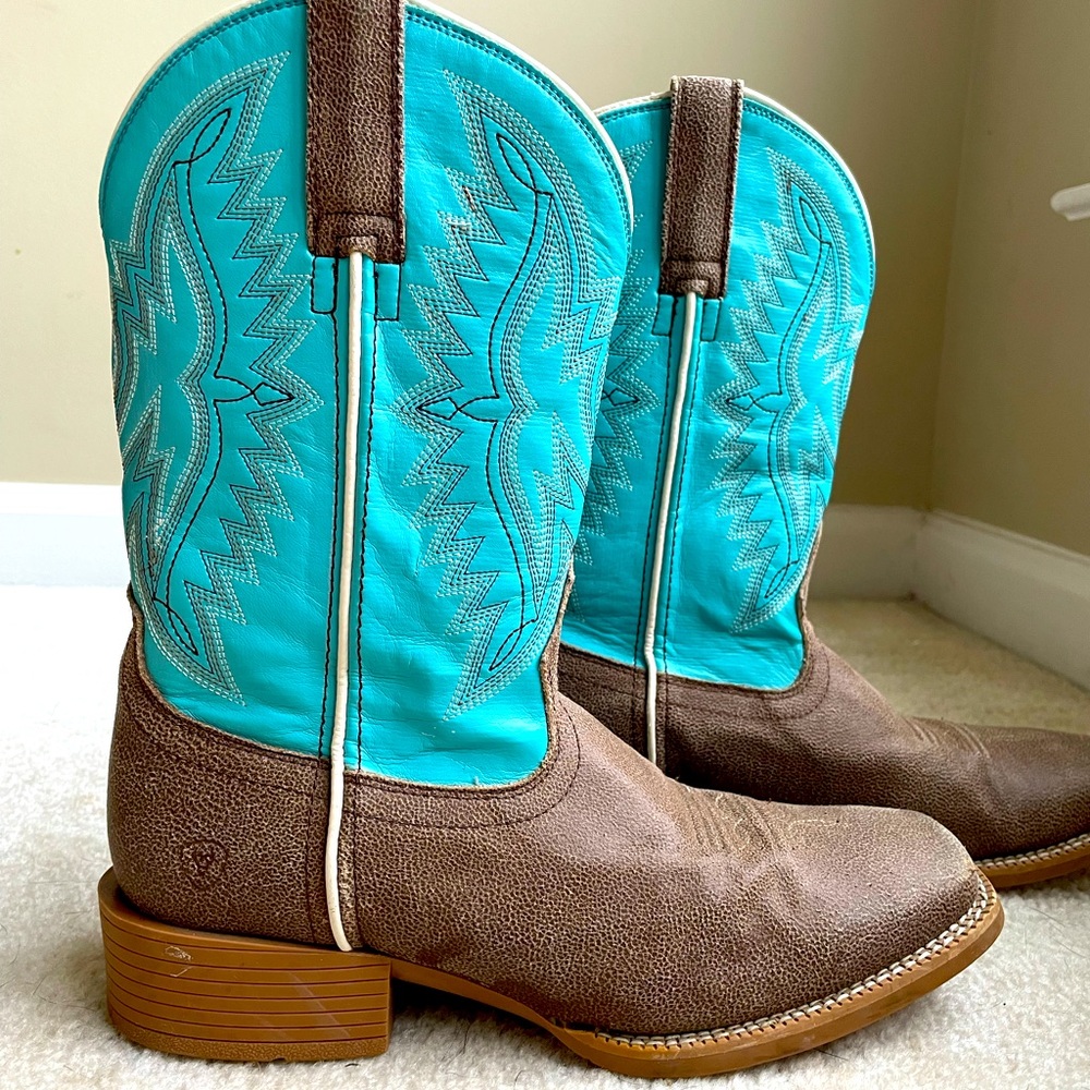 Girls Ariat Boots size 4.5